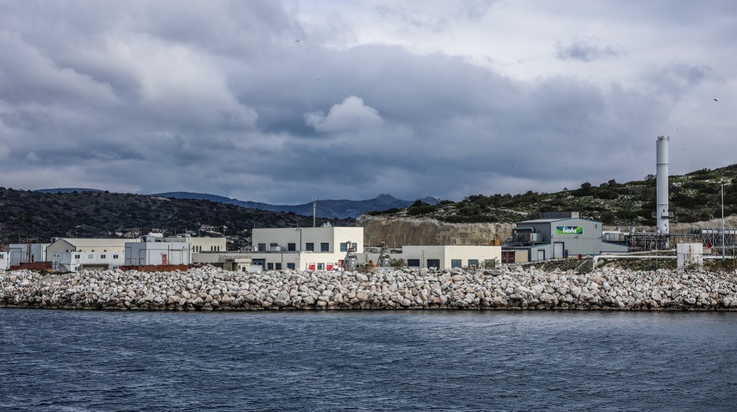 Επενδύσεις 9 δισ. ευρώ «αλλάζουν τον χάρτη» στα δίκτυα ρεύματος και φυσικού αερίου