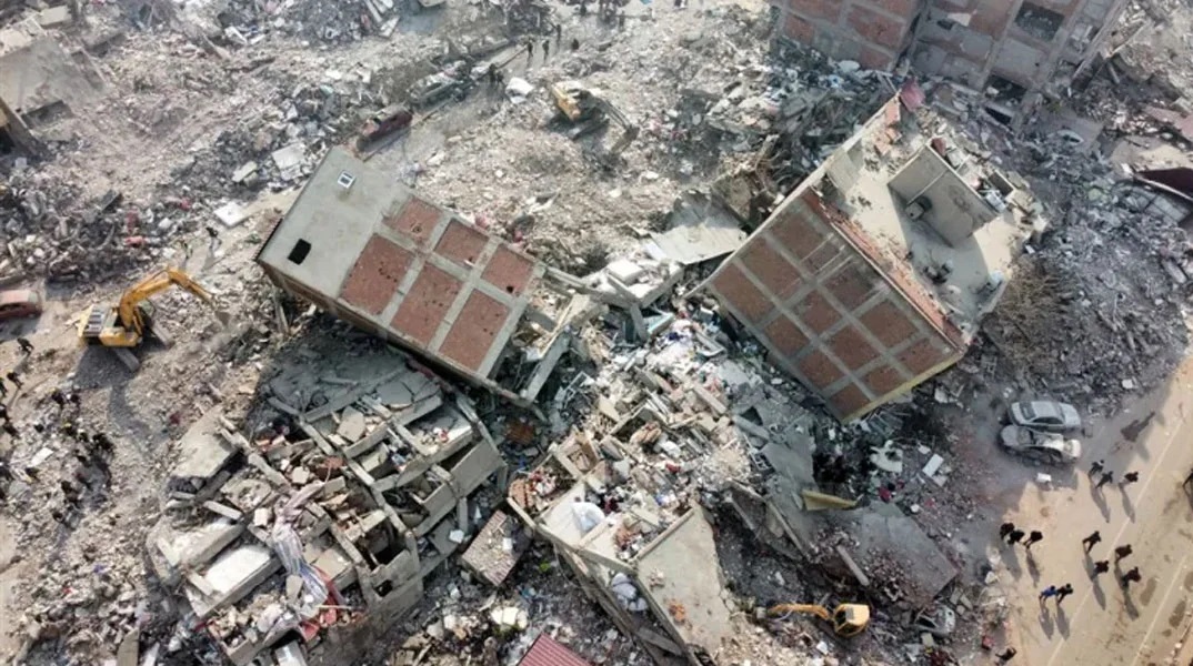 Τουρκία: Τρεις άνθρωποι ανασύρθηκαν ζωντανοί από τα ερείπια 296 ώρες μετά τον σεισμό