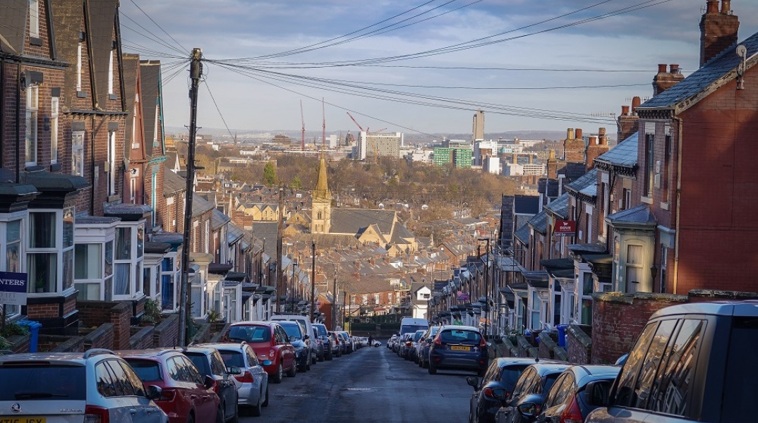 Σε ακατάλληλα σπίτια οι μισοί ενοικιαστές στην Αγγλία