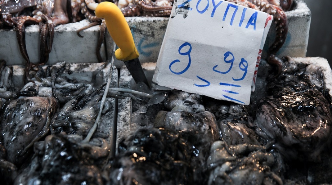 Τα καταστήματα τροφίμων λειτουργούν κανονικά την Καθαρά Δευτέρα	