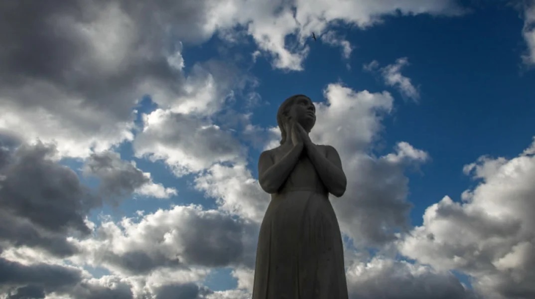 Καιρός αύριο: Τοπικές νεφώσεις και αυξημένη υγρασία 