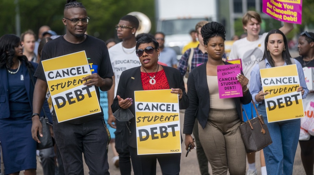 Το Ανώτατο Δικαστήριο μπορεί να βάλει εμπόδιο στην διαγραφή των φοιτητικών χρεών 