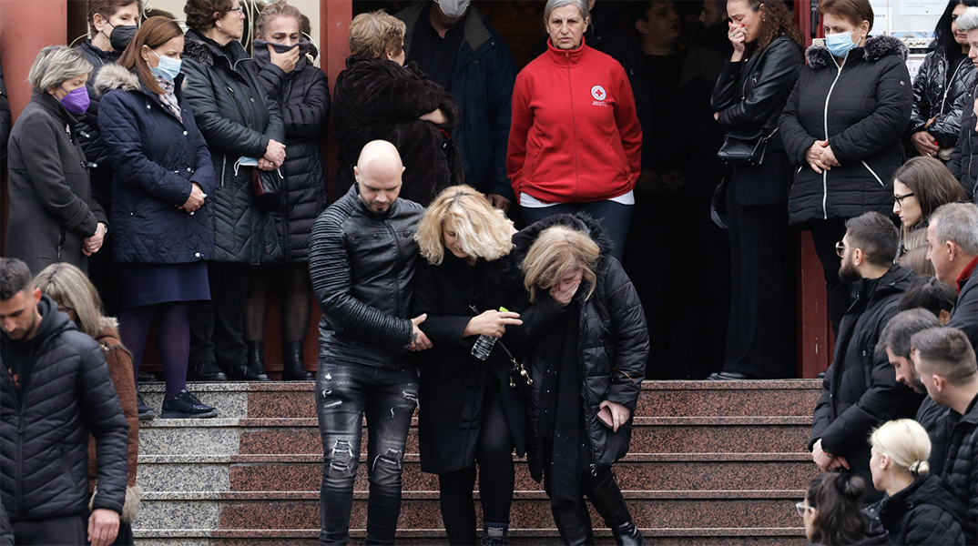 Κηδεία θύματος του δυστυχήματος στα Τέμπη