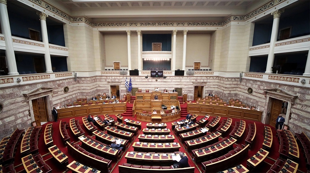 Kατώτατος μισθός: Τι προκύπτει από το πόρισμα διαβούλευσης