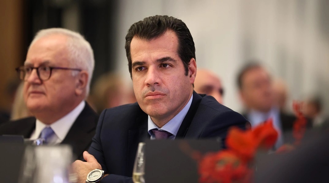 Τέμπη - Πλεύρης: Υποψήφιος βουλευτής ΠΑΣΟΚ ο γιατρός που έδωσε την αναρρωτική στον επιθεωρητή Λάρισας