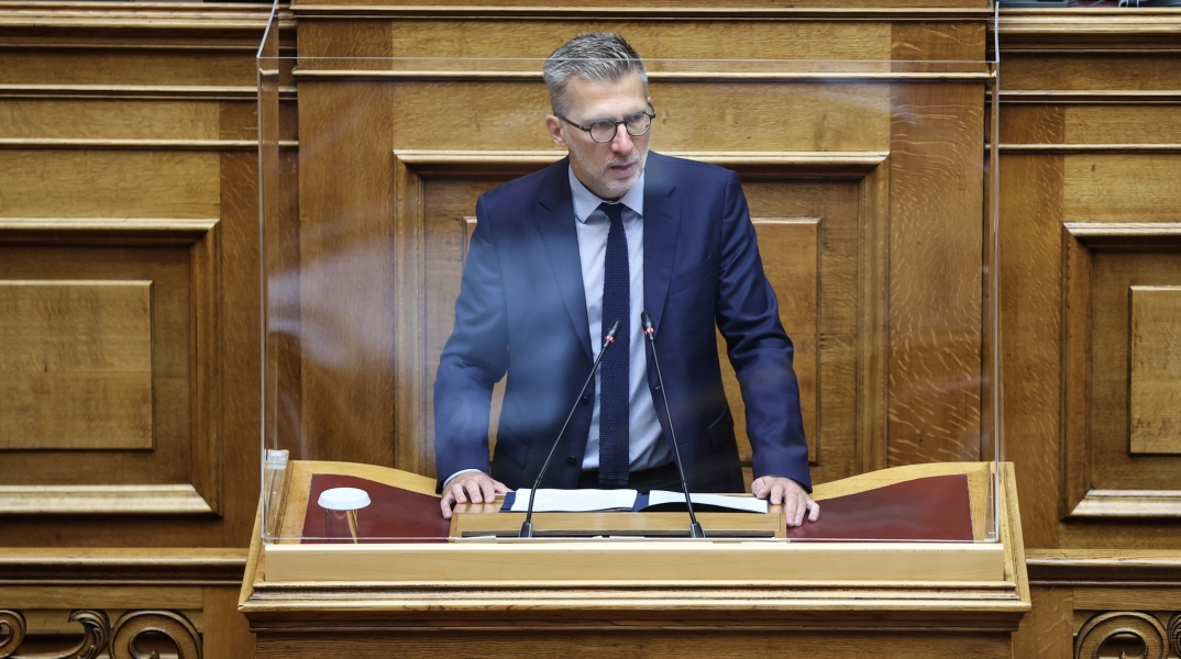 @ Aris Oikonomou / SOOC