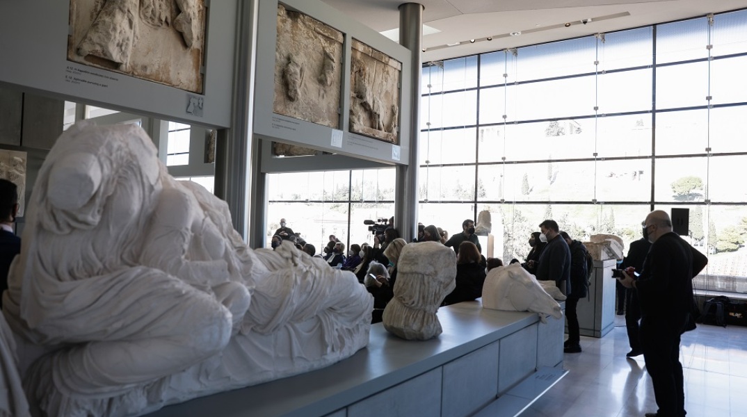 «Η Αφροδίτη με το χρυσό μπικίνι»- Ένας απρόσμενος επισκέπτης στο Μουσείο Ακρόπολης	