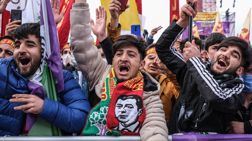 Τουρκία: Η τουρκική δικαιοσύνη αίρει το μπλοκάρισμα της κρατικής επιχορήγησης στο φιλοκουρδικό κόμμα	