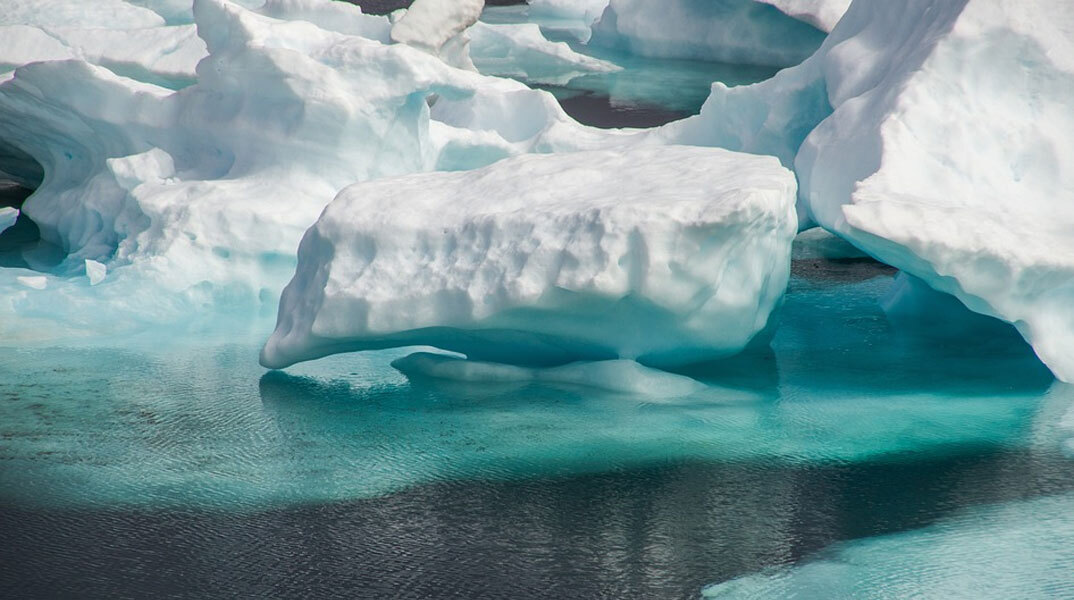 Λιώνουν οι πάγοι στην Αρκτική