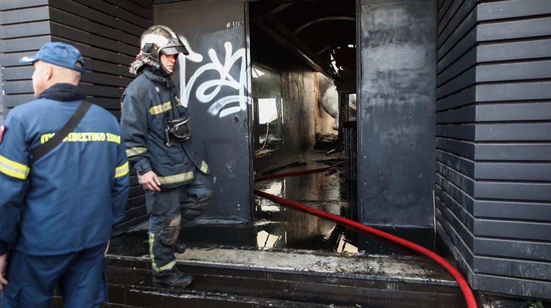 Φωτιά σε νυχτερινό κέντρο στο Γκάζι