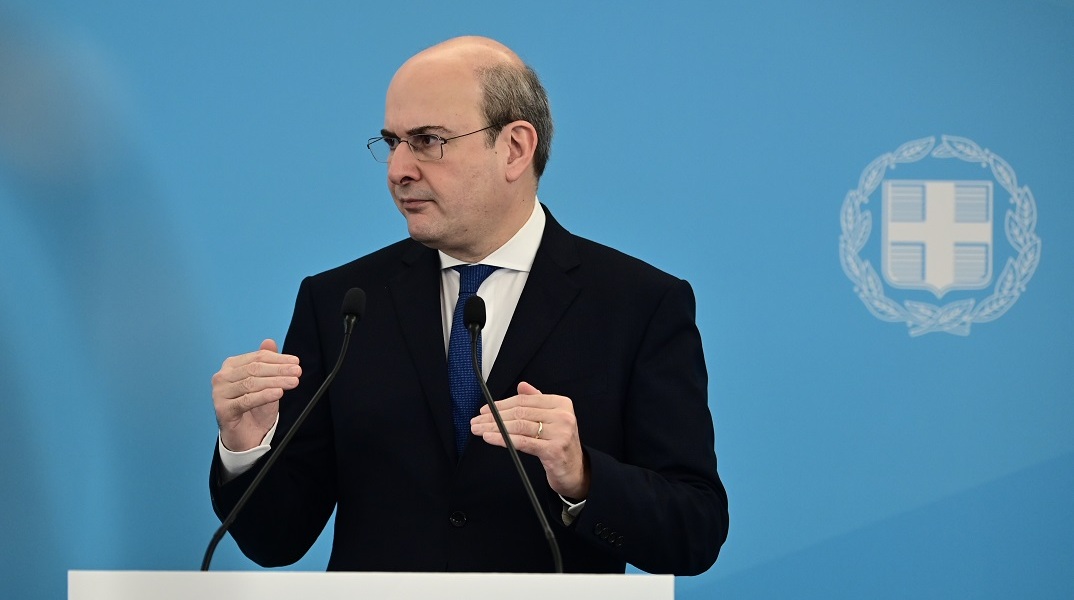 Κατώτατος μισθός: Οι ανακοινώσεις Χατζηδάκη για την αύξηση 