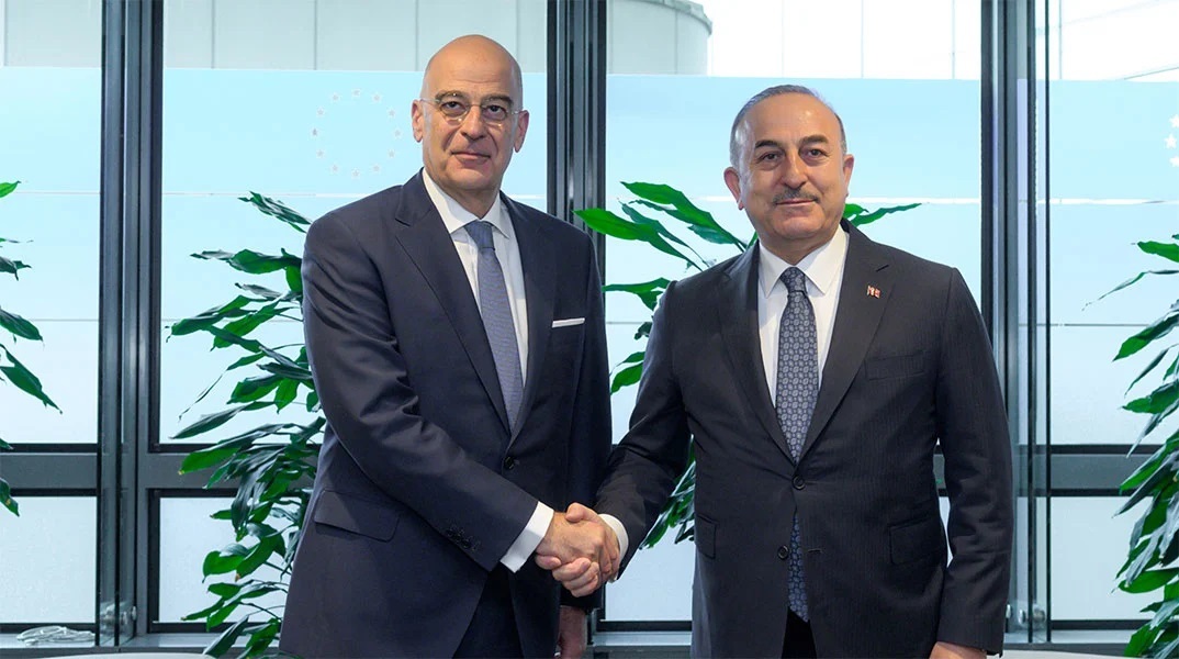 25η Μαρτίου: Ευχές Τσαβούσογλου σε Δένδια