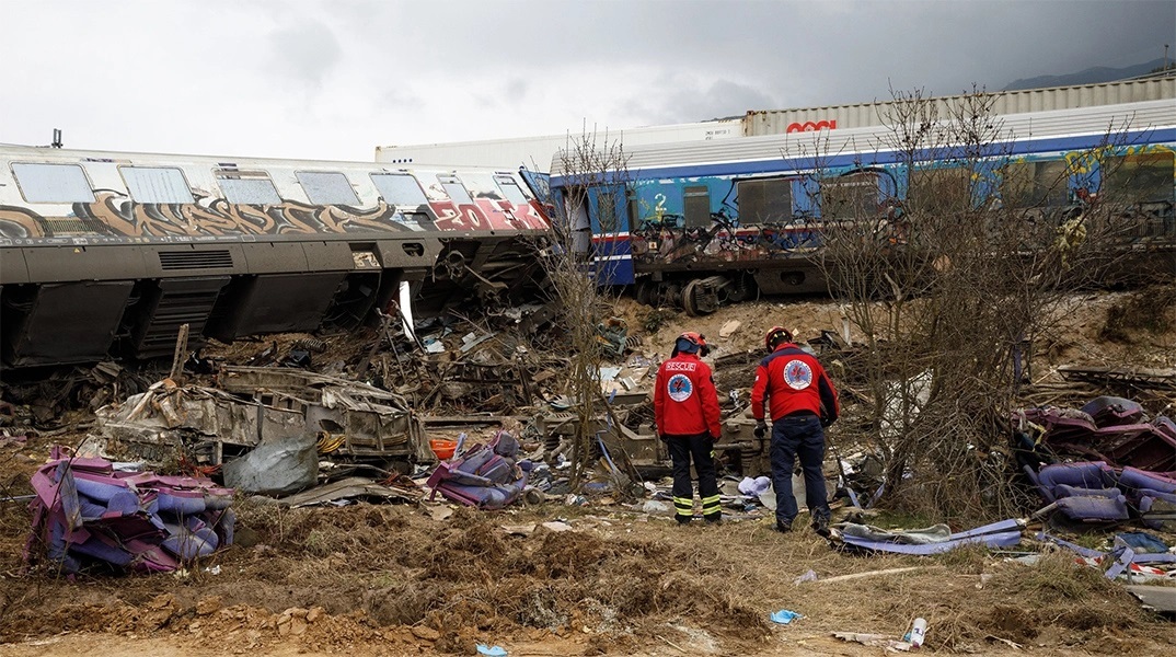 Τέμπη: Ελεύθερος με περιοριστικούς όρους ο συμβασιούχος σταθμάρχης