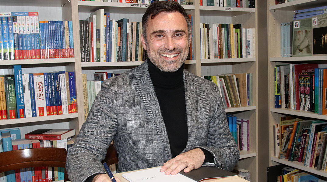 Γιώργος Καπουτζίδης