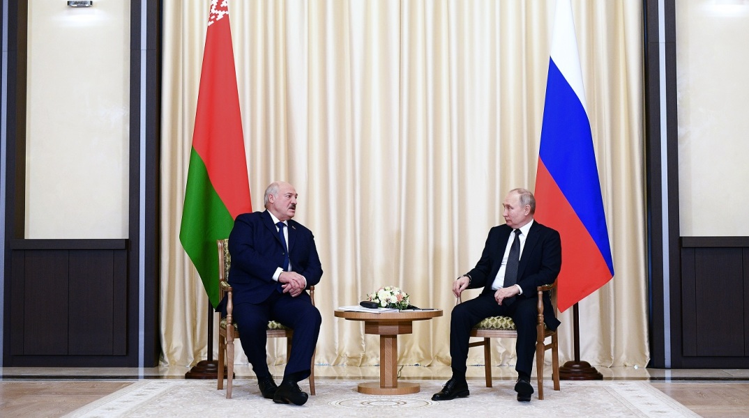 Ουκρανία: Ο πρόεδρος της Λευκορωσίας Αλεξάντρ Λουκασένκο καλεί σε εκεχειρία για αποτροπή «πυρηνικής ανάφλεξης» - Ζητά την έναρξη συνομιλιών χωρίς όρους.