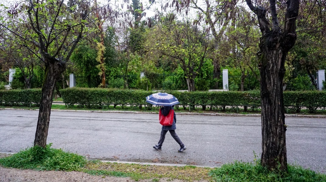 Καιρός σήμερα: Πτώση θερμοκρασίας και λασποβροχές - Πού θα χτυπήσει η «ilina»