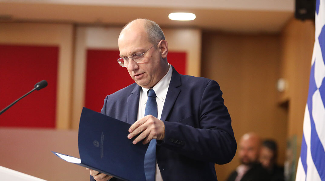 Γιάννης Οικονόμου