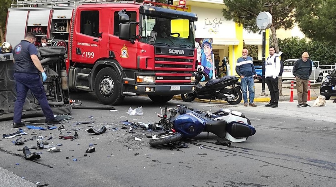 Άλιμος: Τροχαίο δυστύχημα - Νεκρός οδηγός μηχανής