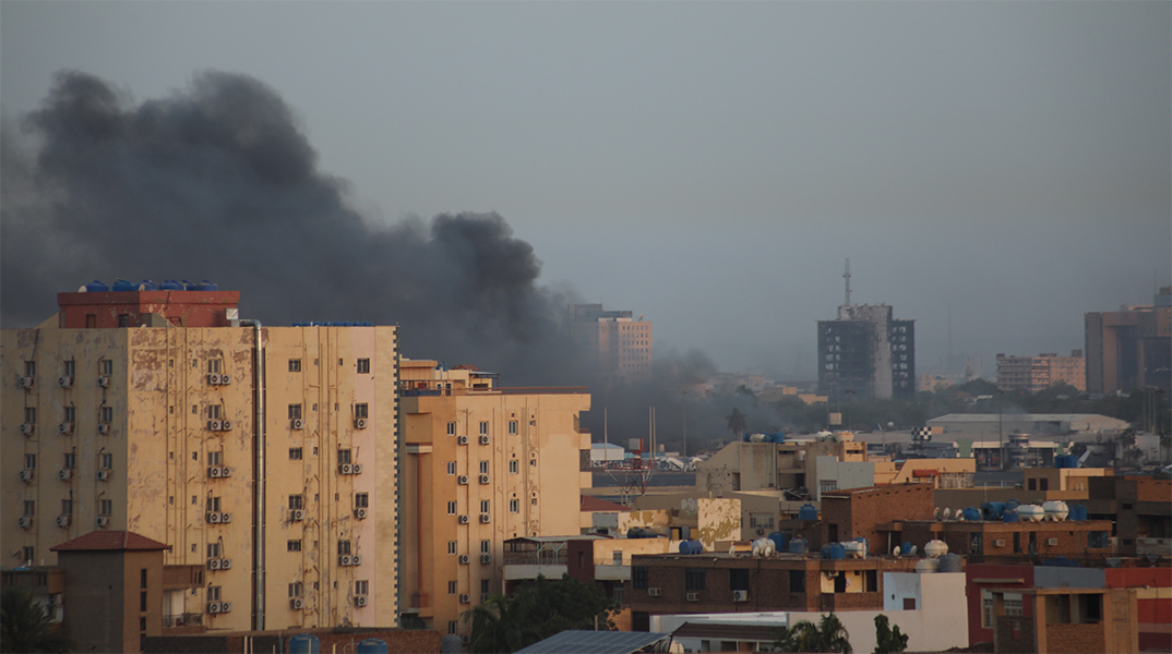Μάχες και εκρήξεις στο Σουδάν