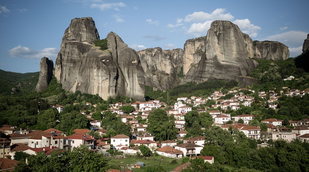 ΑΑΔΕ: Φοροδιαφυγή 1,3 εκατ. ευρώ από ξενοδοχείο στα Μετέωρα