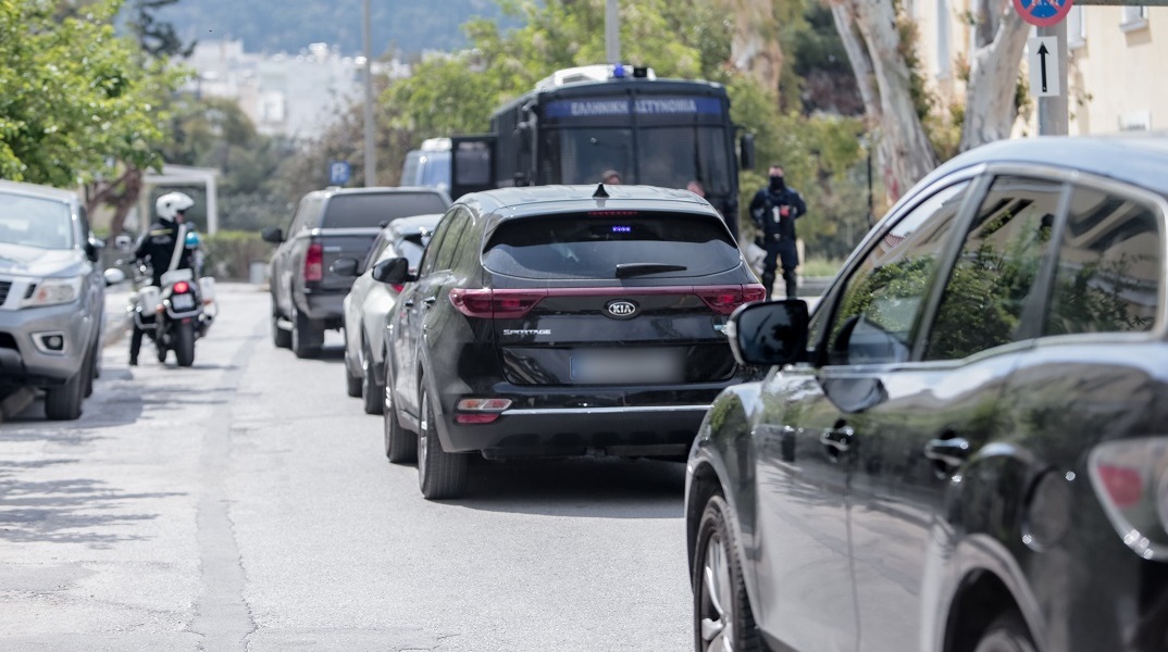 Γιώργος Καραϊβάζ: Προθεσμία για την Τετάρτη πήραν οι δύο συλληφθέντες