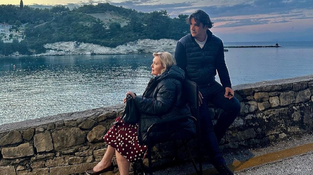 O Χριστόφορος Παπακαλιάτης και η Μαρία Καβογιάννη στα γυρίσματα του β' κύκλου του Maestro στους Παξούς