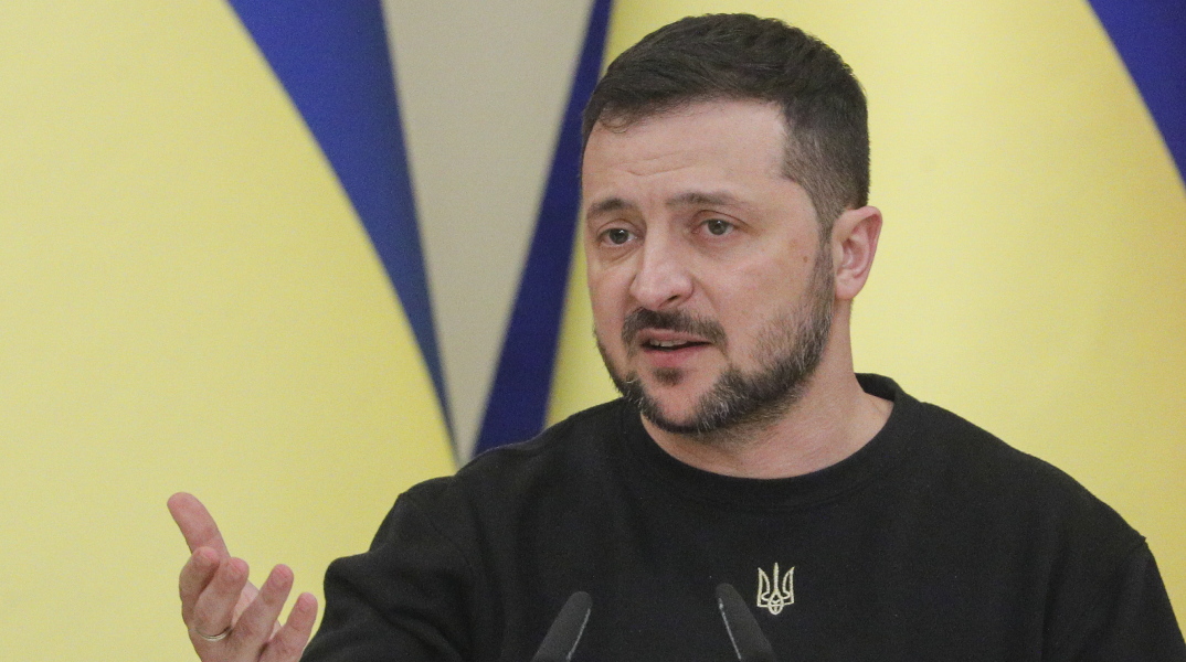 Αρνείται απόπειρα δολοφονίας του Πούτιν ο Ζελένσκι