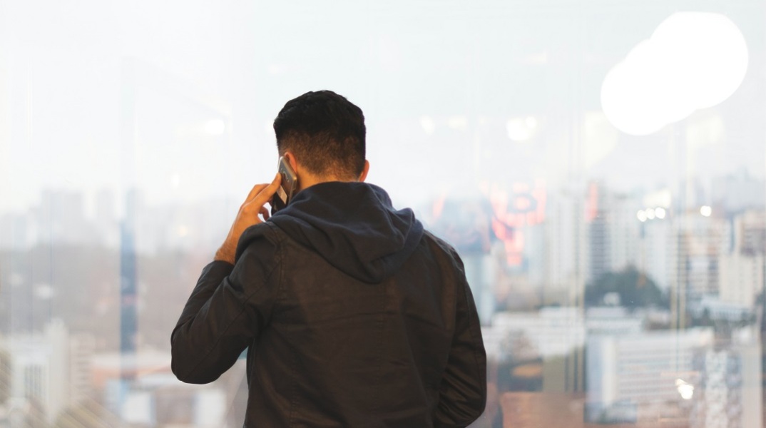 Τα τηλεφωνήματα στο κινητό συνδέονται με αυξημένο κίνδυνο για υψηλή αρτηριακή πίεση