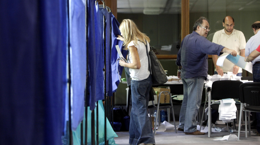 Δημοσκόπηση Alco: Στις 6,3 μονάδες η διαφορά ΝΔ - ΣΥΡΙΖΑ