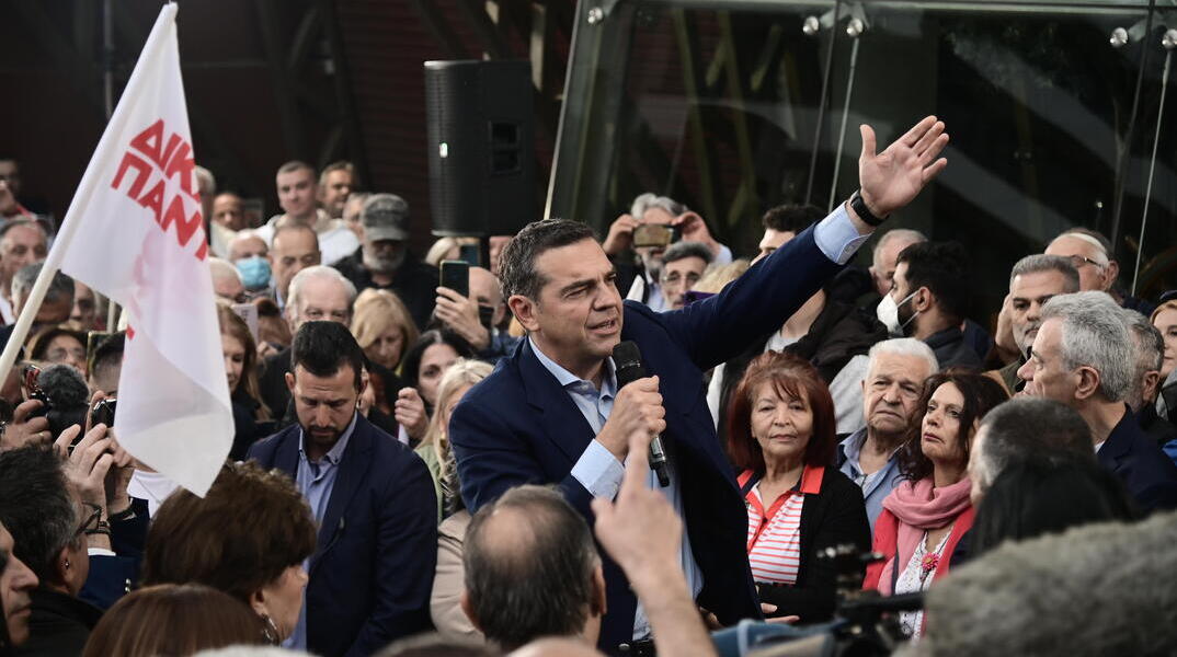 Τσίπρας: Πάγωμα πλειστηριασμών, μείωση ΦΠΑ στα τρόφιμα και ελάχιστη βάση εισαγωγής