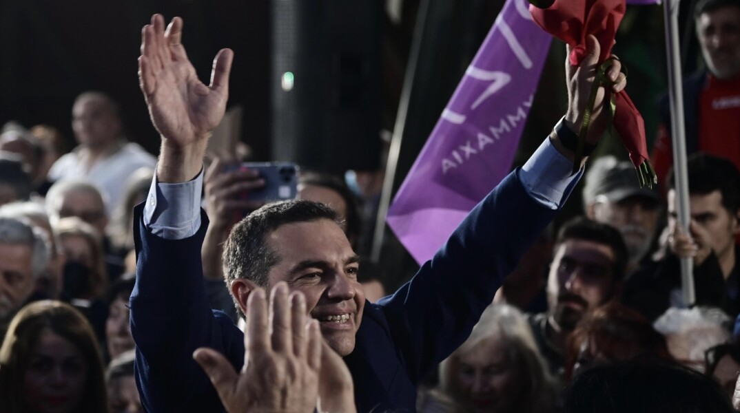 Νέα ιστορική αναφορά Τσίπρα: Με συνθήματα του Μαρίνου Αντύπα στη Λάρισα