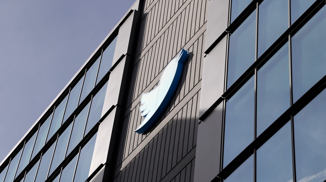Πολλαπλασιάζονται οι μηνύσεις κατά του Twitter για χρέη