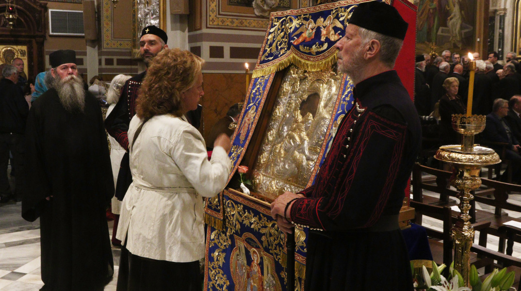 Η εικόνα της Παναγίας «Άξιον Εστί» στη Μητρόπολη Αθηνών