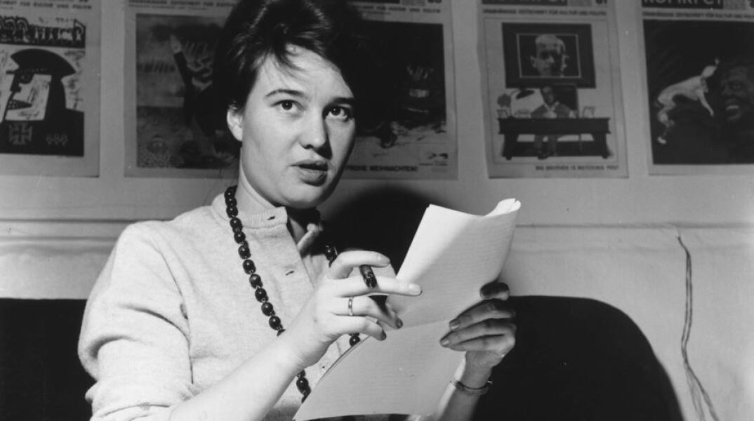 H Ούλρικε Μάινχοφ όταν δημοσιογραφούσε @Max Ehlert/ullstein bild via Getty Images
