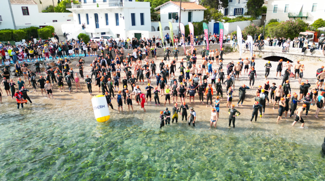 Στιγμιότυπο από τους κολυμβητικούς αγώνες