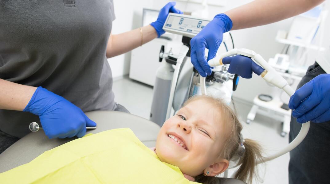 Παιδί στον οδοντίατρο