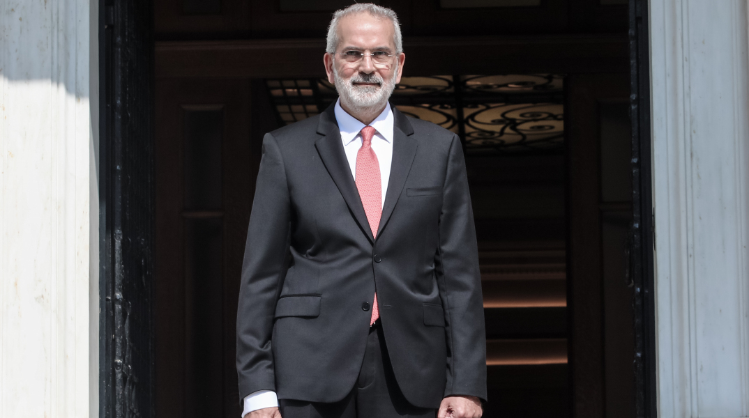 O Iωάννης Σαρμάς