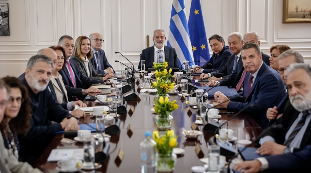 Οι οδηγίες Σαρμά για την πολιτική της υπηρεσιακής κυβέρνησης 