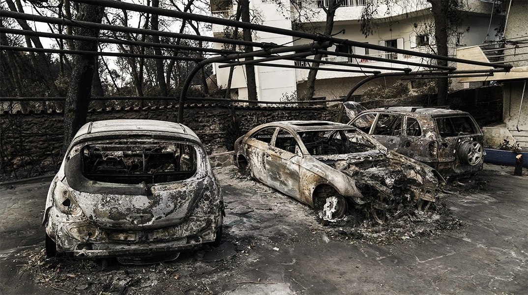 Μάτι: «Νοθεύτηκε το βιβλίο πτήσεων» κατέθεσε αξιωματικός της Υπηρεσίας Εναέριων Μέσων