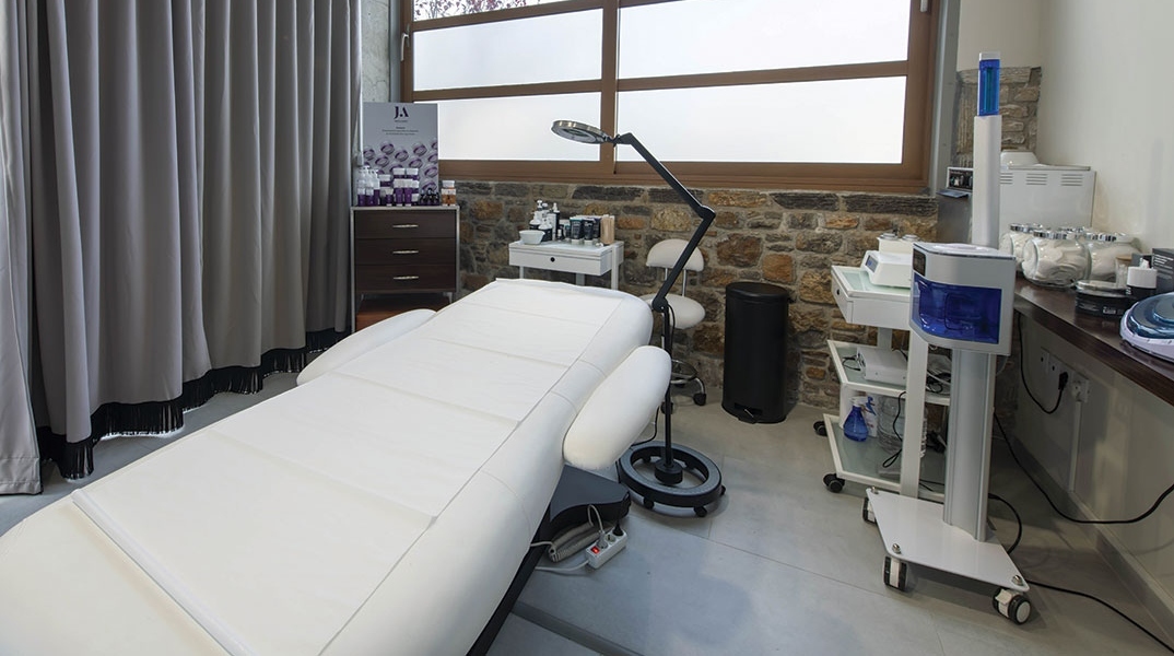 Χρήσιμα tips για προστασία από τις βλαβερές συνέπειες της έκθεσης στον ήλιο από την Παρασκευή Ρεντούμη