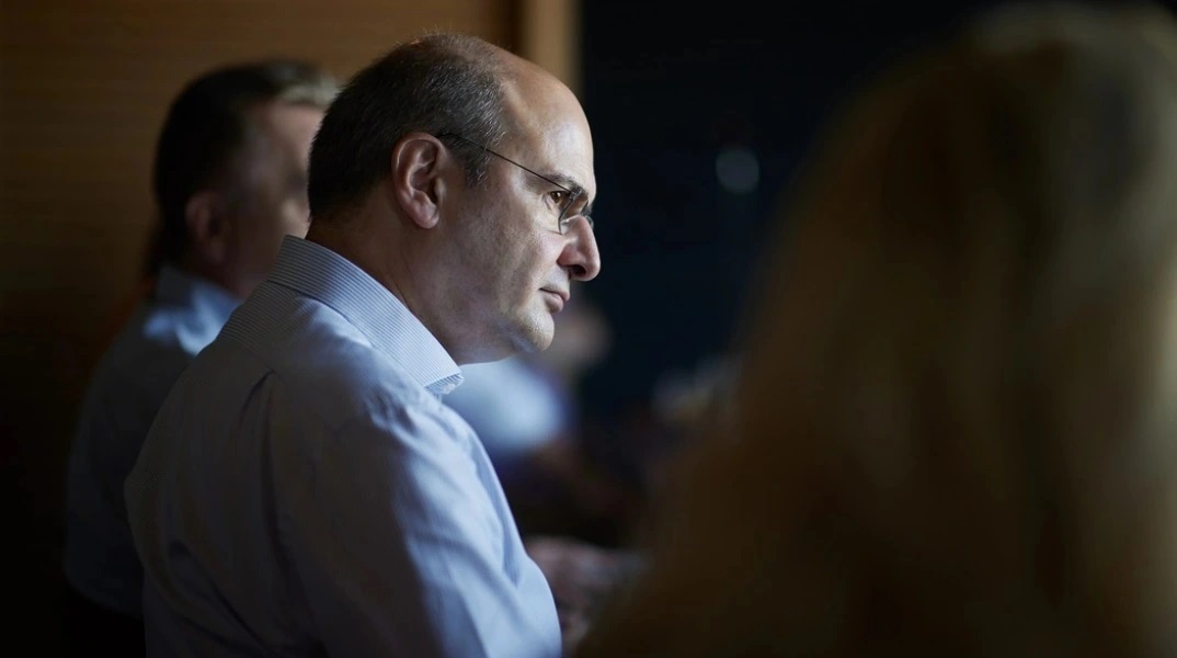 Εκλογές 2023 - Κωστής Χατζηδάκης: Ο ΣΥΡΙΖΑ υπόσχεται άδεια μητρότητας που έχει ήδη γίνει πράξη