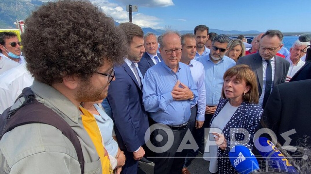 Φραστικό επεισόδιο της ΠτΔ με συγκεντρωμένους στο λιμάνι της Καλαμάτας