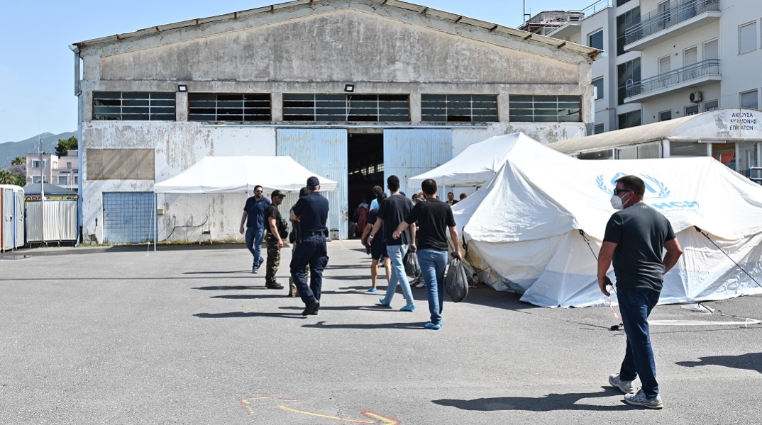 Ναυάγιο στην Πύλο: Μαρτυρίες συγγενών που συγκλονίζουν 