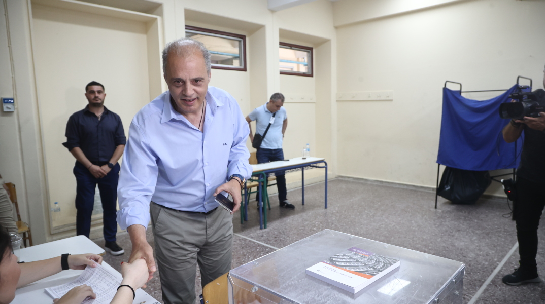 Ο Κυριάκος Βελόπουλος στην κάλπη