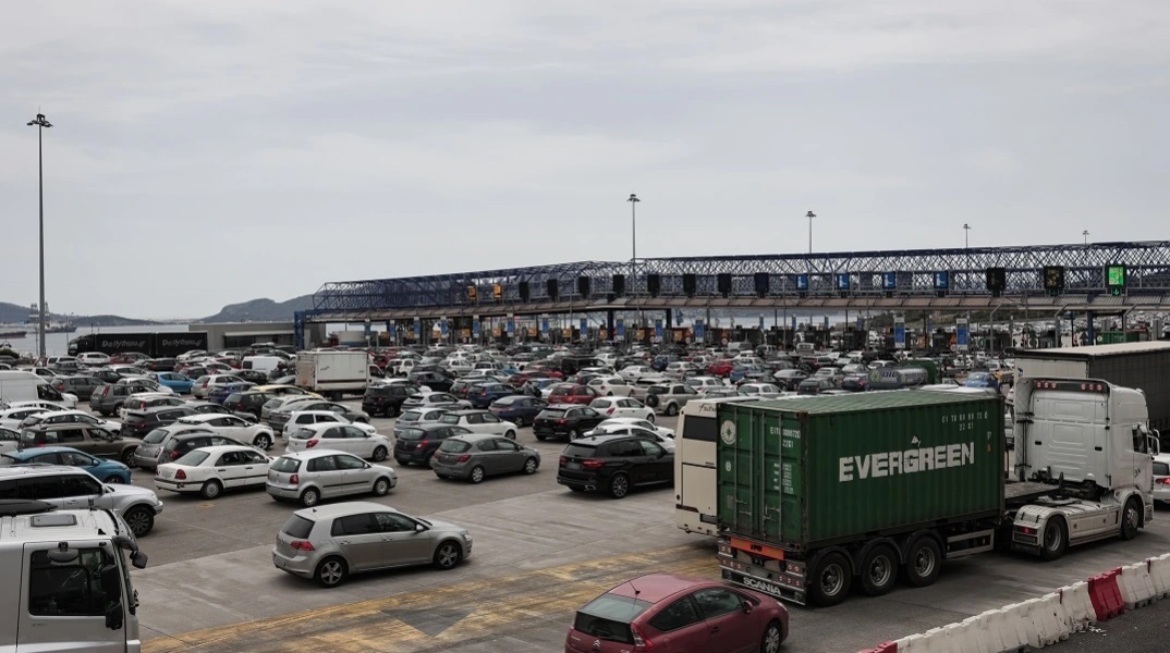 Εκλογές 2023 - Αυξημένη η κίνηση στην Εθνική Οδό Αθηνών-Κορίνθου