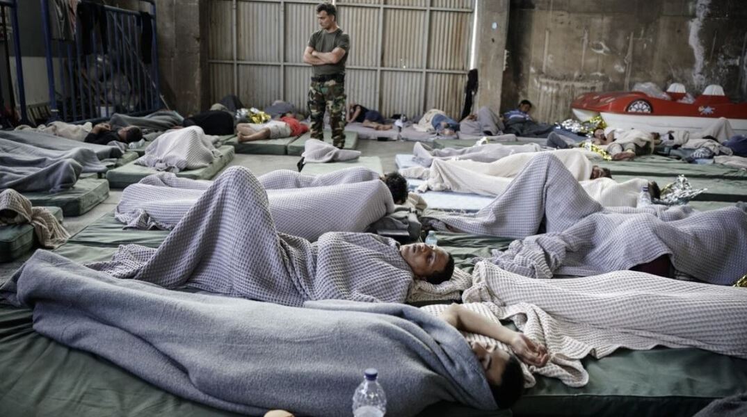 «Ακούω ακόμα τα ουρλιαχτά των ανθρώπων»: Μαρτυρίες επιζώντων του ναυαγίου στην Πύλο