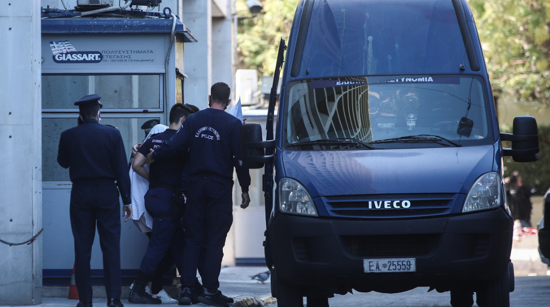 Εξαρθρώθηκε δίκτυο παιδικής πορνογραφίας και revenge porn