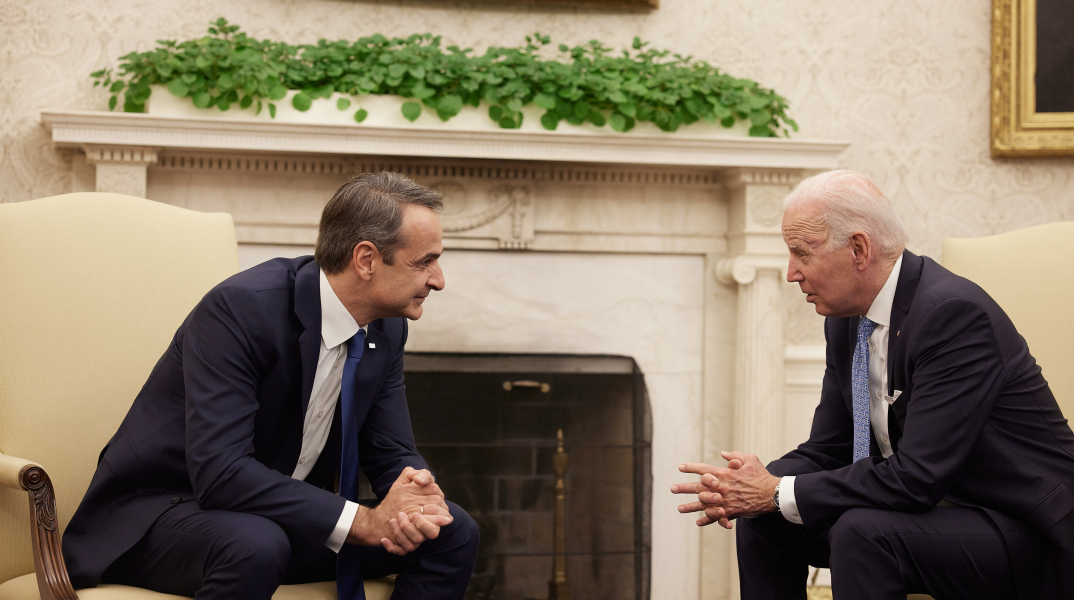 Ο Κυριάκος Μητσοτάκης με τον Τζο Μπάιντεν στον Λευκό Οίκο