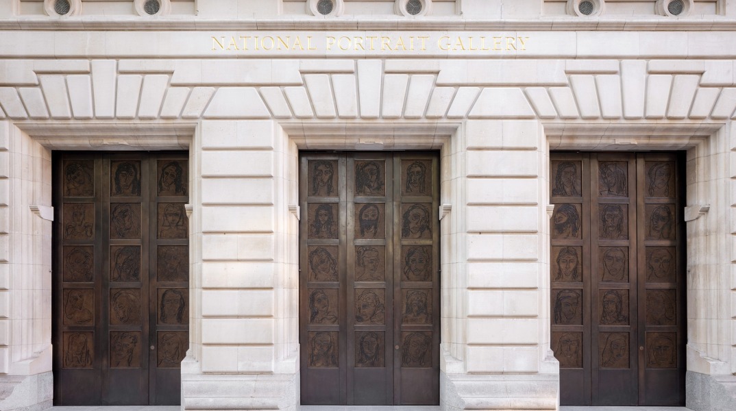 Oι νέες θύρες της National Portrait Gallery του Λονδίνου