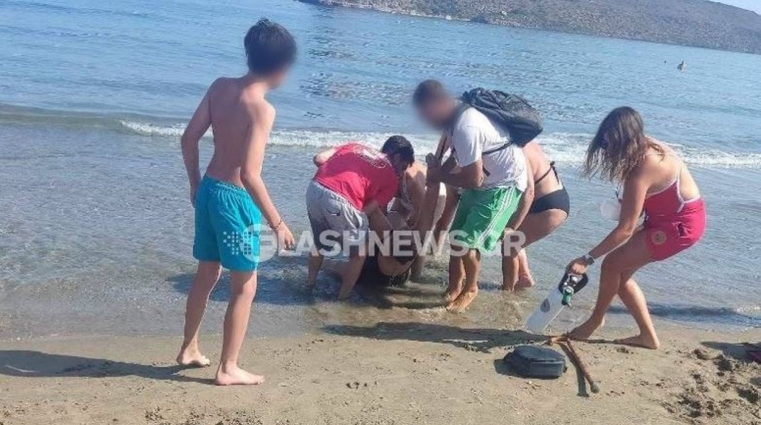 Χανιά: Λουόμενη ανασύρθηκε χωρίς τις αισθήσεις της